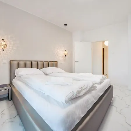 Luxury Long Island *