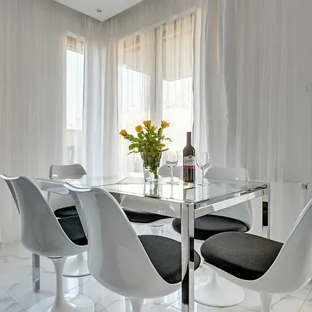 Luxury Long Island Apartament *