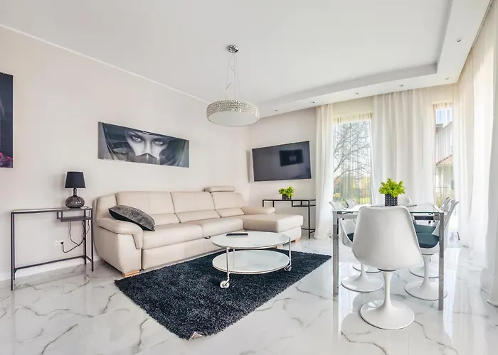 Luxury Long Island 公寓 *